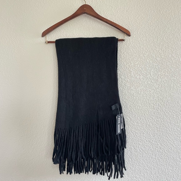 Steve Madden Accessories - Steve Madden | NWT black fringe blanket wrap
